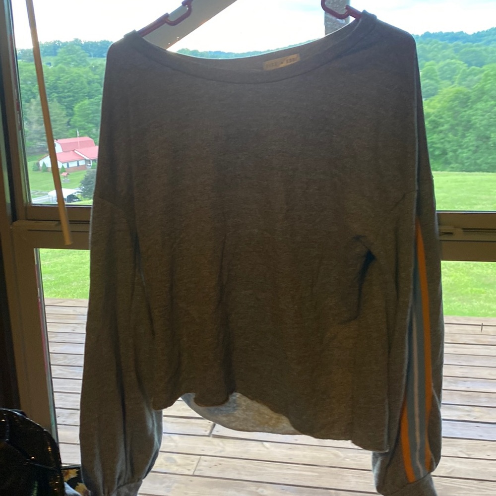 Buckle shirt